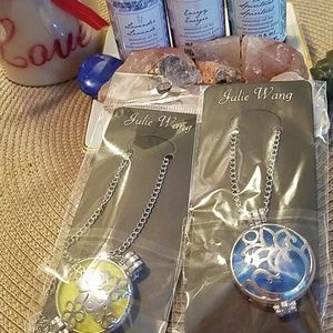 NEW❤💋Essential oil❤💋 Locket bundle.❤💋